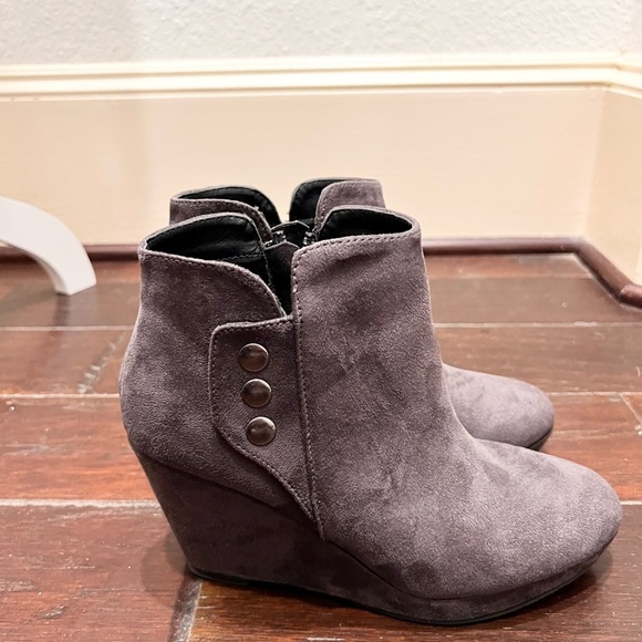 CL by Chinese Laundry Charcoal Ankle Booties - Picture 4 of 8
